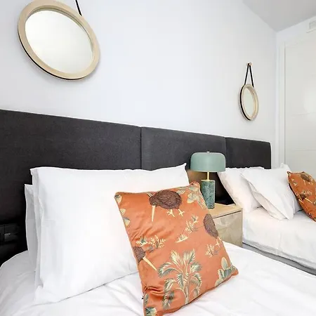 Lejlighed Luxurious At Hills With Stunning Views