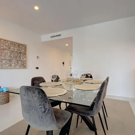 Lejlighed Luxurious At Hills With Stunning Views *