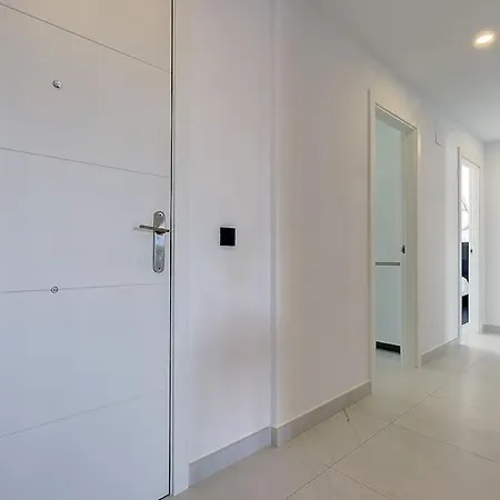 아파트 Luxurious At Hills With Stunning Views 에스테포나
