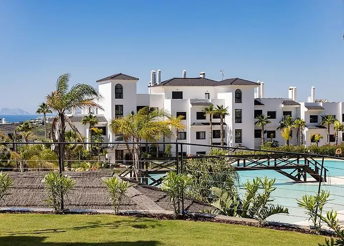 Luxurious At Hills With Stunning Views 아파트 *