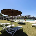 Luxurious At Hills With Stunning Views *
