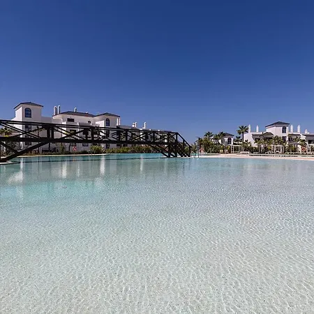 Luxurious At Hills With Stunning Views شقة *