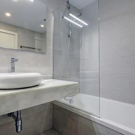 Luxurious At Hills With Stunning Views