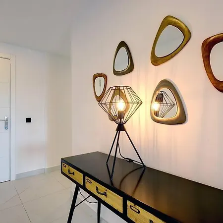 Luxurious At Hills With Stunning Views Apartament *