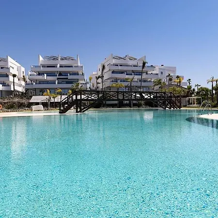 Luxurious At Hills With Stunning Views إِستيبونا