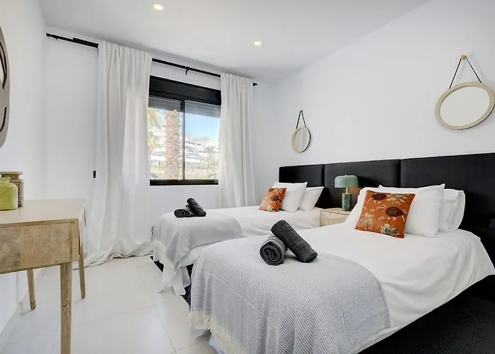 Apartment Luxurious At Hills With Stunning Views