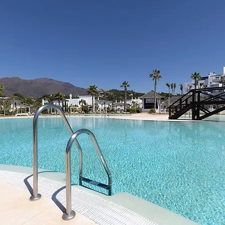 Luxurious At Hills With Stunning Views アパート エステポナ